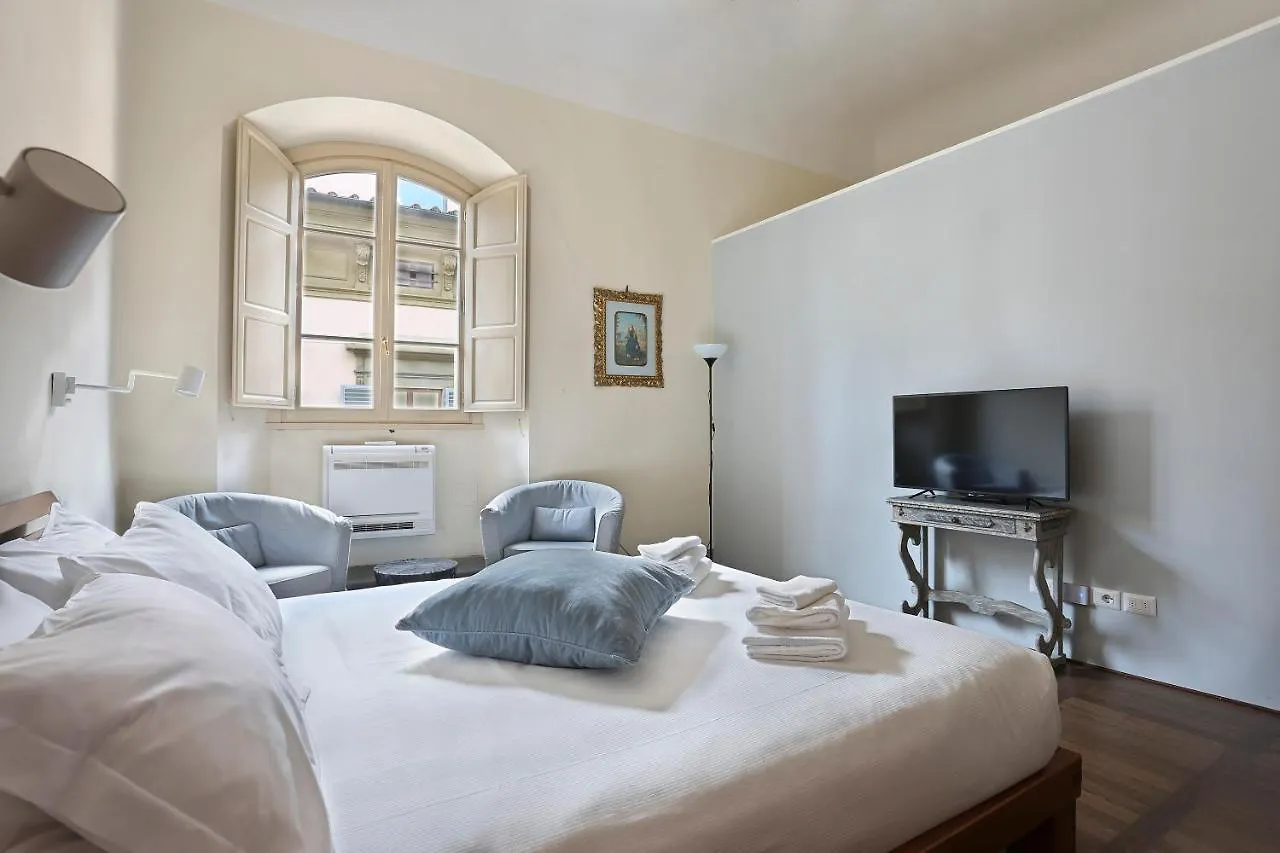Apt. Fiordaliso - Pauline Suites, Palazzo Borghese Florence Apartment