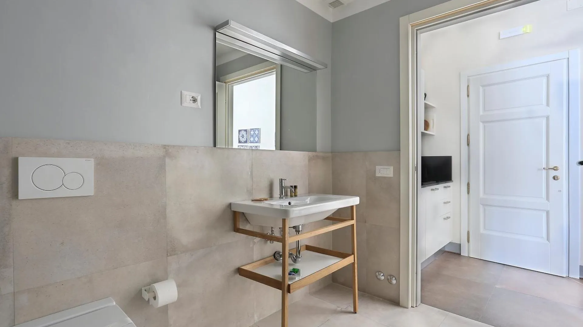 Apartment Apt. Fiordaliso - Pauline Suites, Palazzo Borghese Florence Italy
