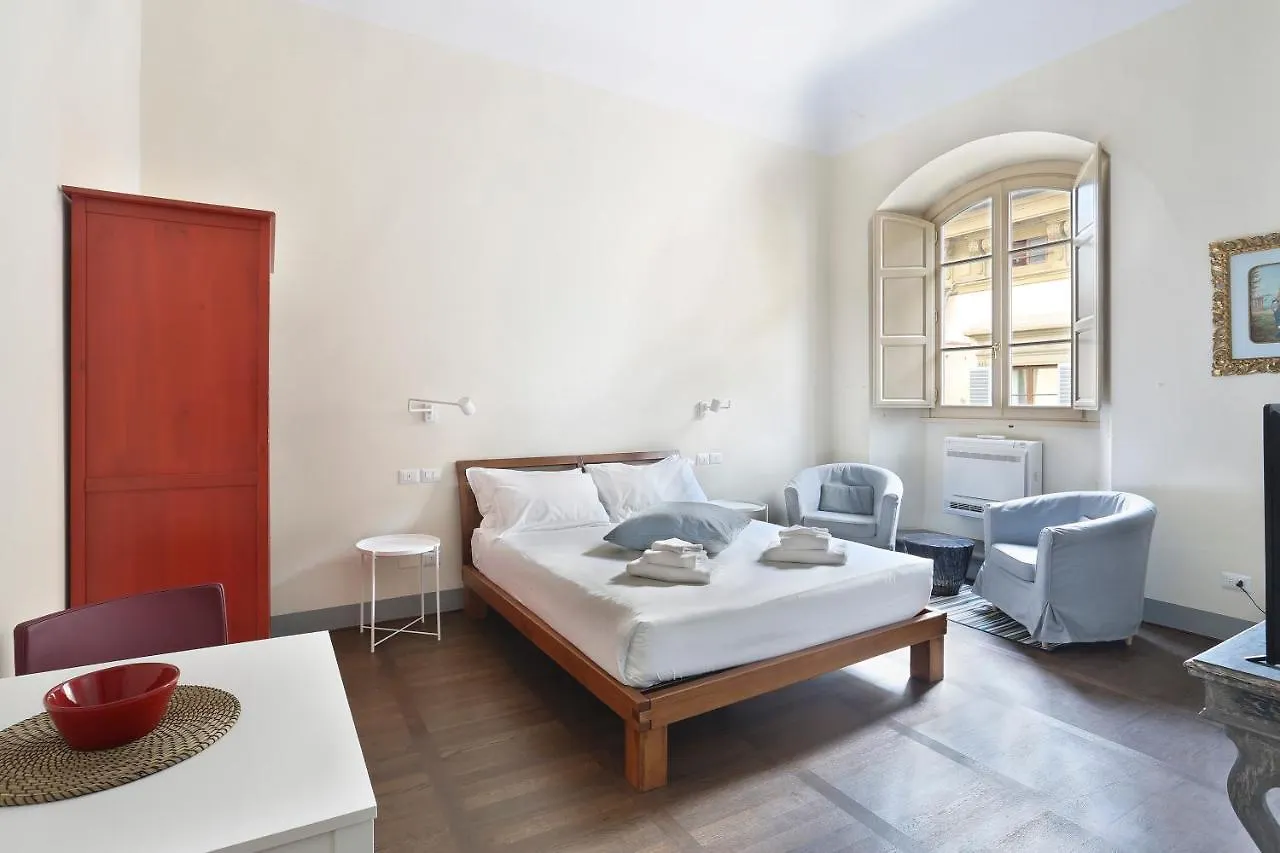 Apt. Fiordaliso - Pauline Suites, Palazzo Borghese Florence
